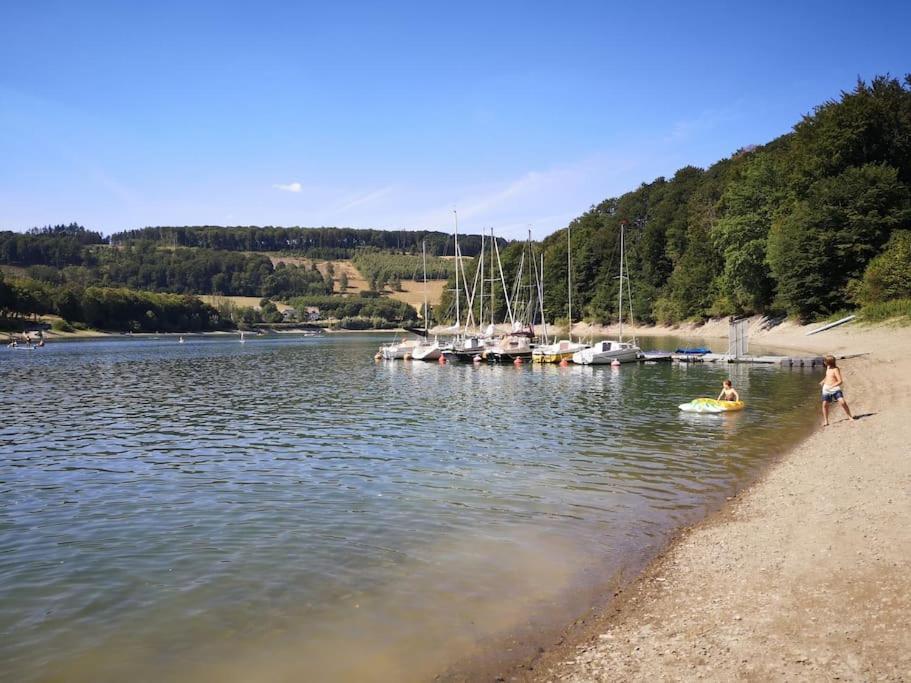 Haus Julia Direkt Am Hennesee Mitten Im Sauerland Meschede Exteriör bild
